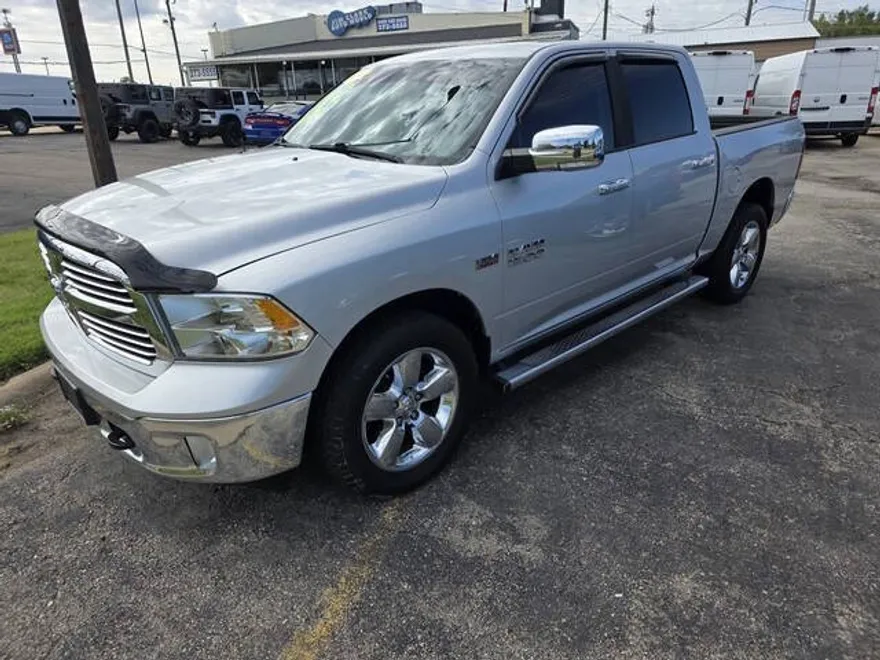 2014 Ram 1500 SLT photo 1