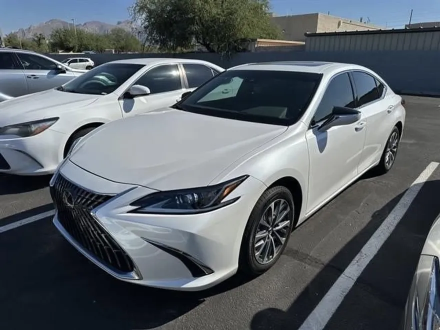 2025 Lexus ES Base photo 1