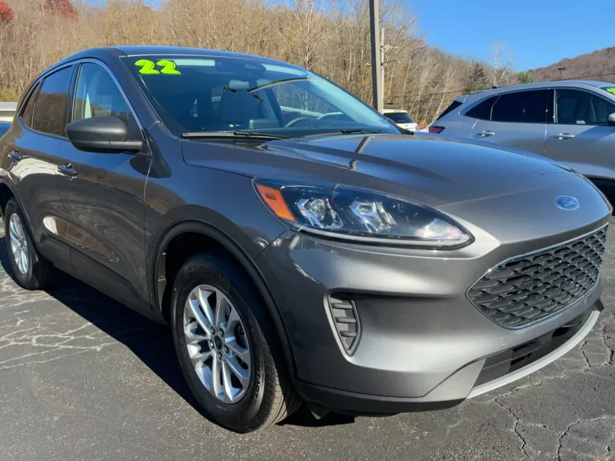 2022 Ford Escape SE photo 1