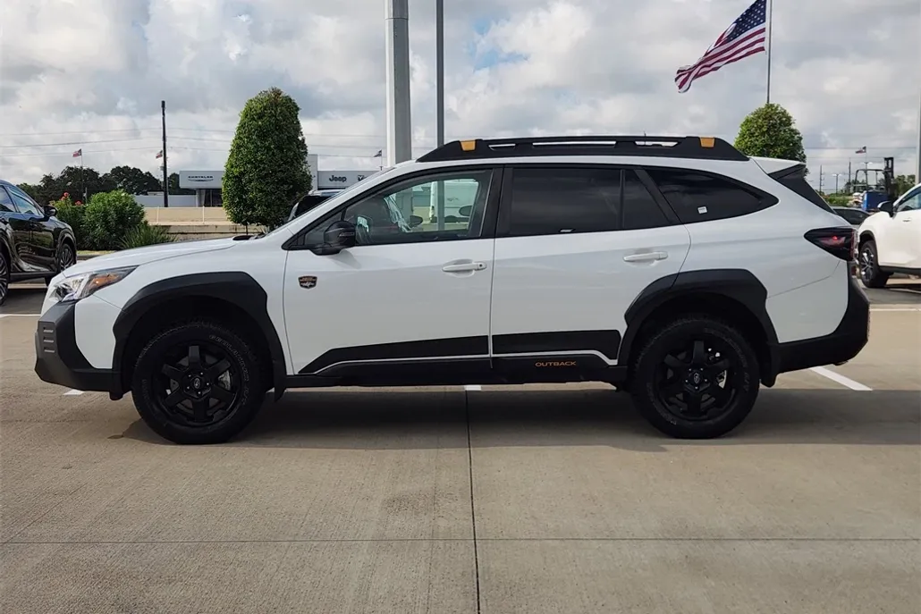 2022 Subaru Outback Wilderness photo 1