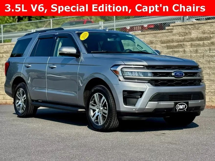 2024 Ford Expedition XLT photo 1