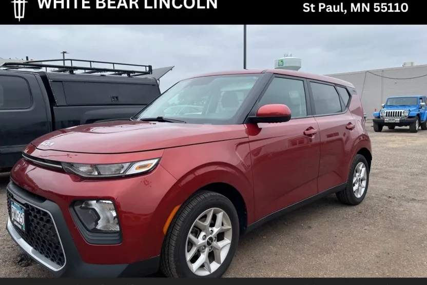 2022 Kia Soul LX photo 1