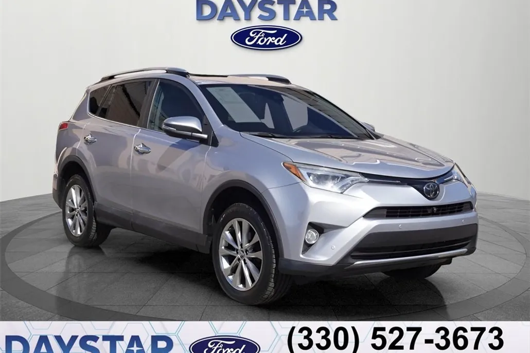 2017 Toyota RAV4 Limited photo 1