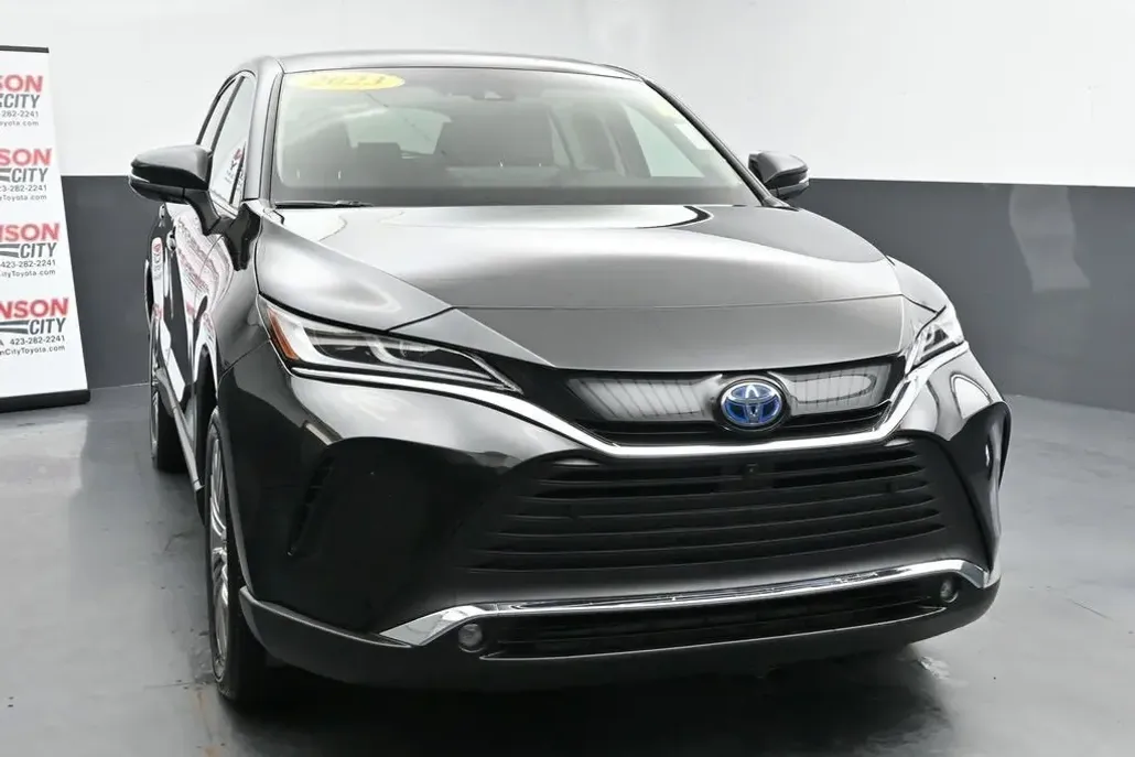 2023 Toyota Venza Limited photo 1