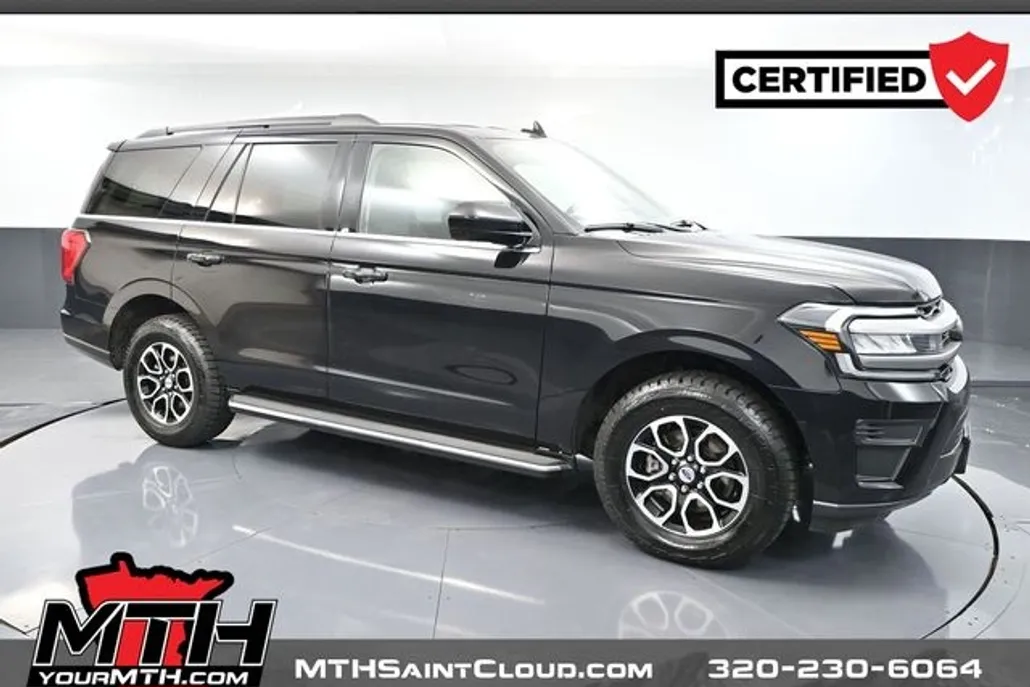 2023 Ford Expedition XLT photo 1