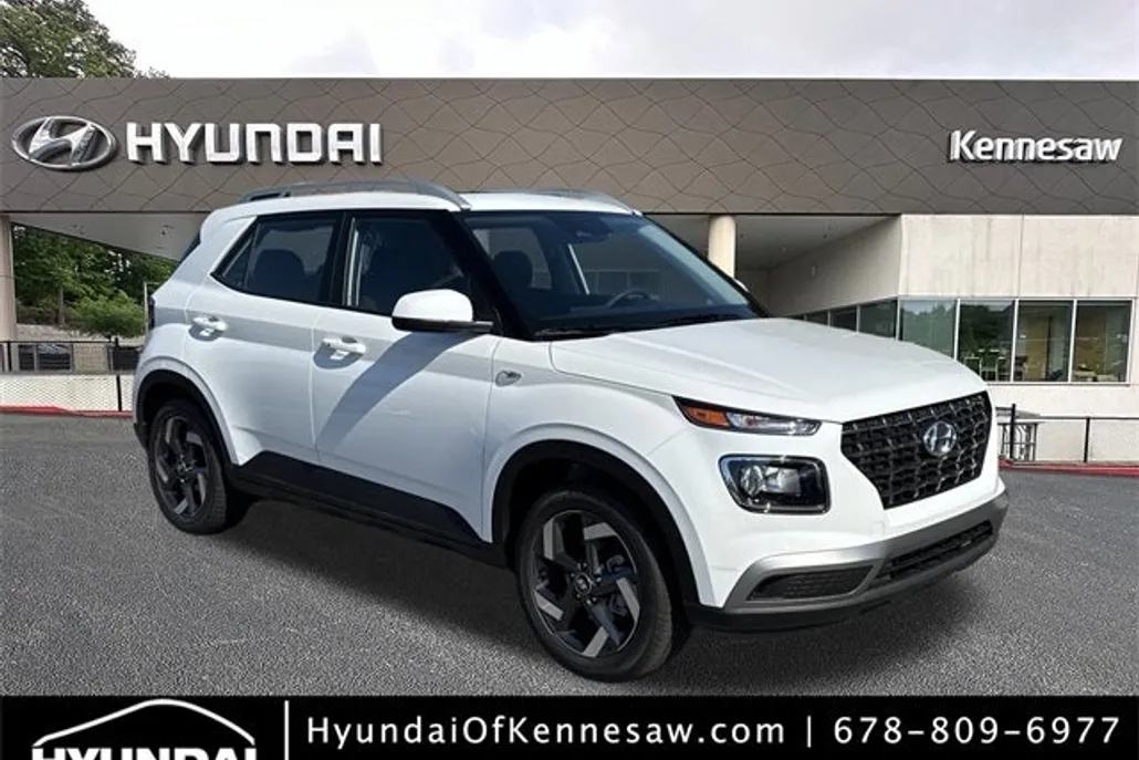 2025 Hyundai Venue SEL photo 1