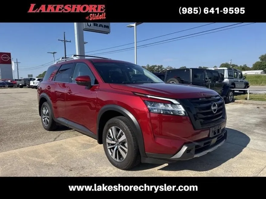 2024 Nissan Pathfinder SL photo 1