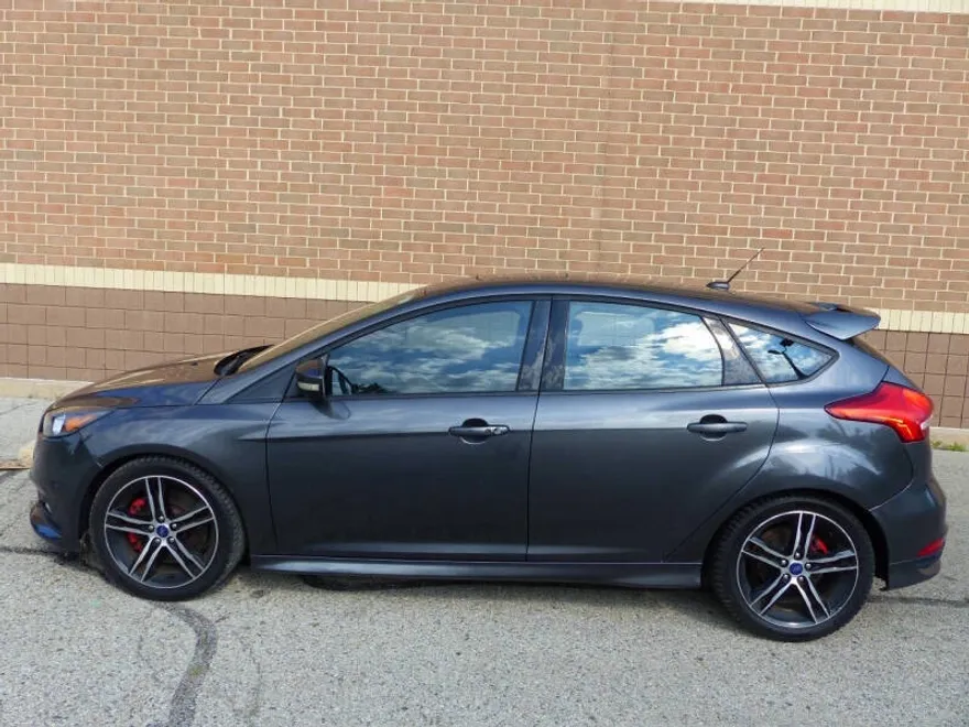 2016 Ford Focus ST photo 1