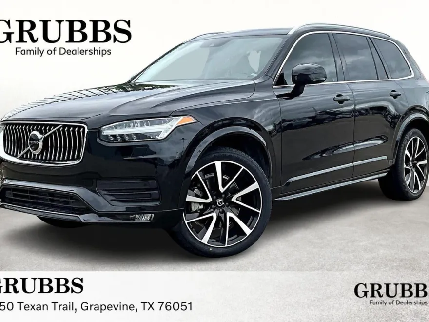 2022 Volvo XC90 Momentum photo 1