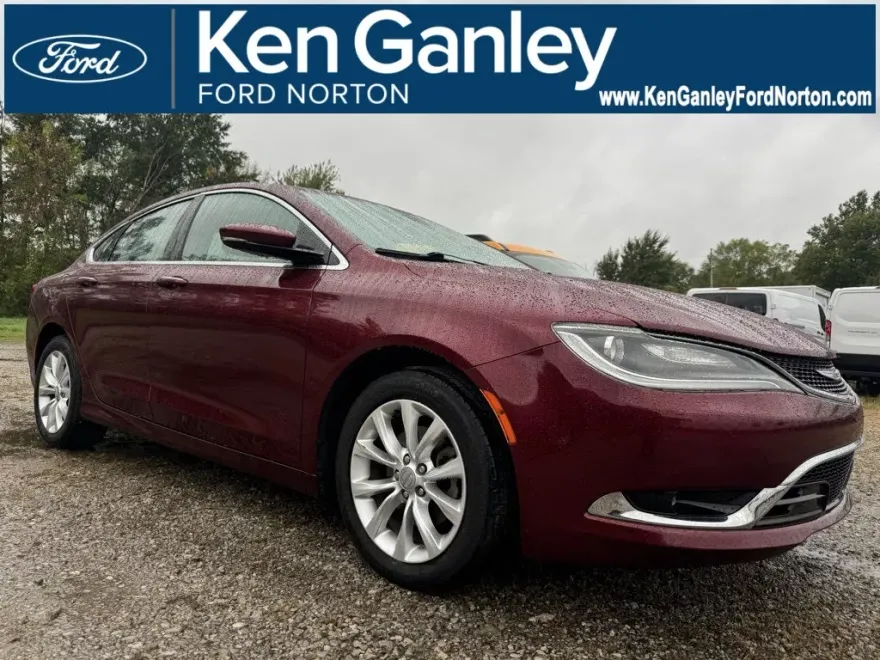 2015 Chrysler 200 C photo 1