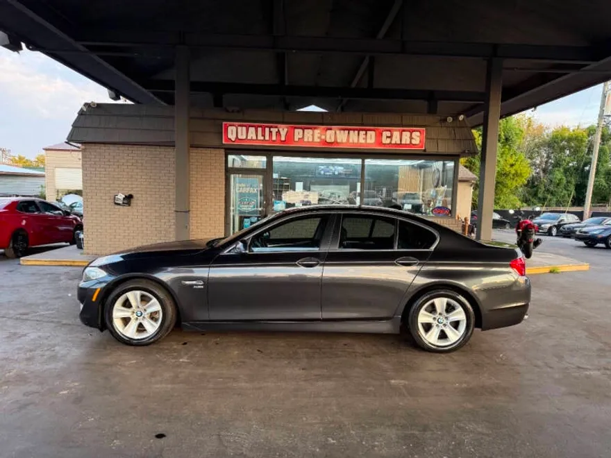 2012 Bmw 528xi 5-Series photo 1
