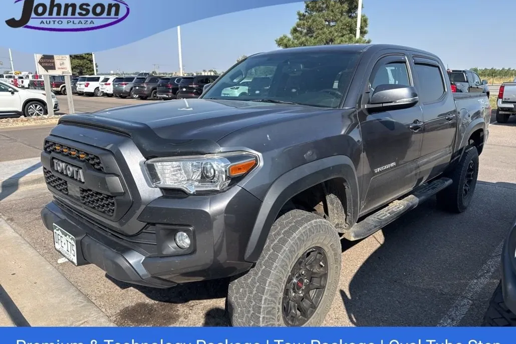 2017 Toyota Tacoma SR5 photo 1