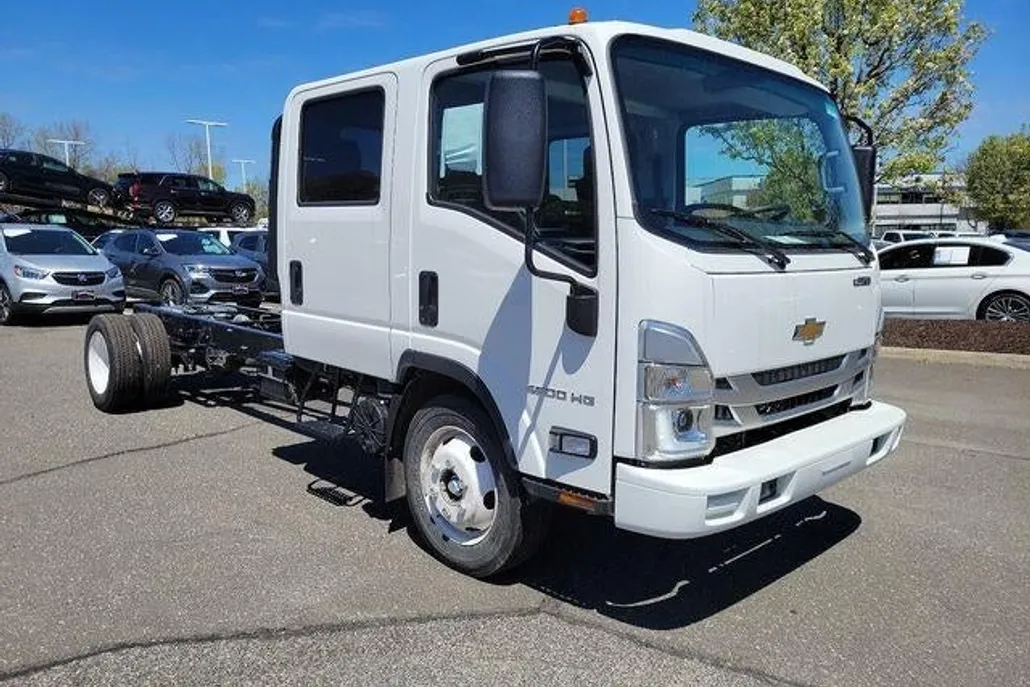 2024 Chevrolet Silverado 4500HD Base photo 1