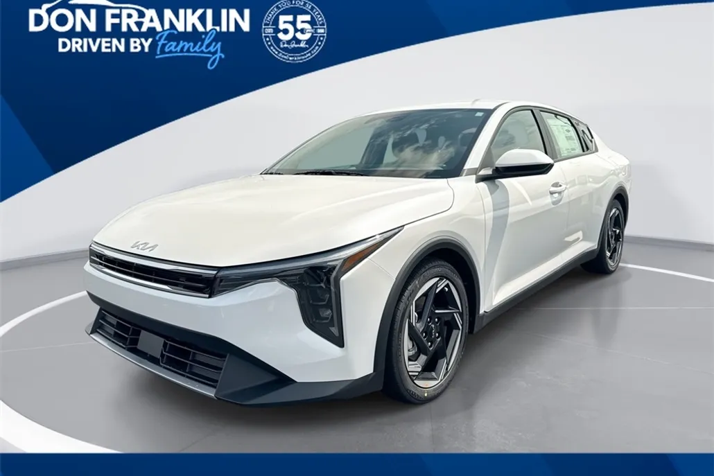 2025 Kia K4 EX photo 1