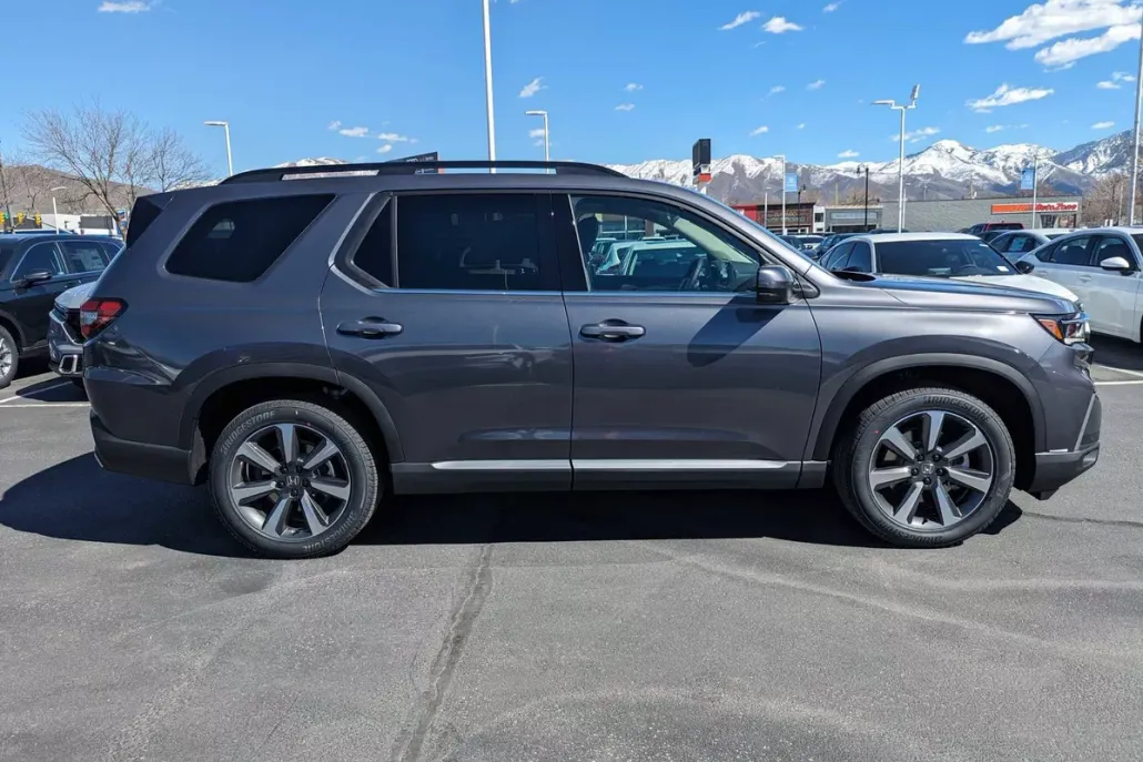 2025 Honda Pilot Elite photo 1