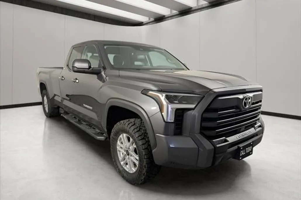 2022 Toyota Tundra SR5 photo 1