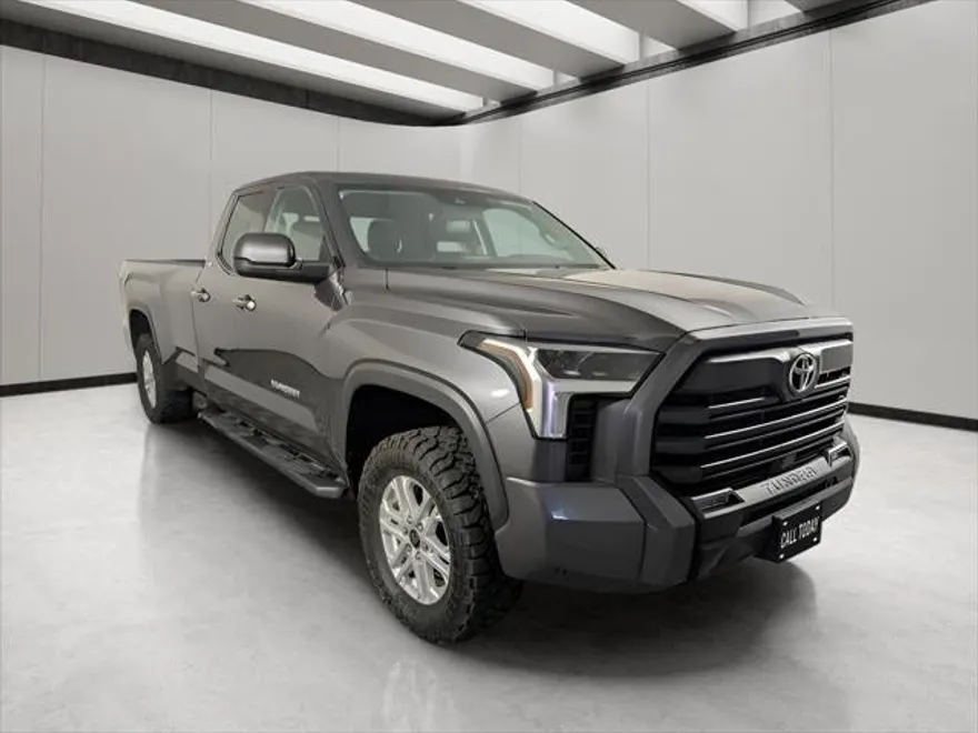 2022 Toyota Tundra SR5 photo 1