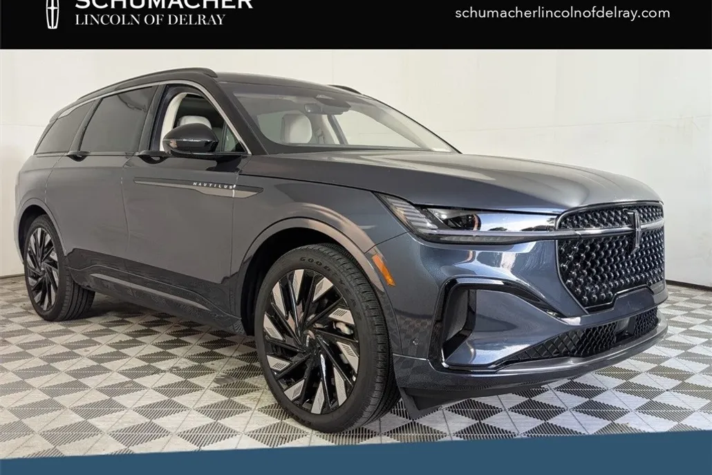 2024 Lincoln Nautilus Black Label photo 1
