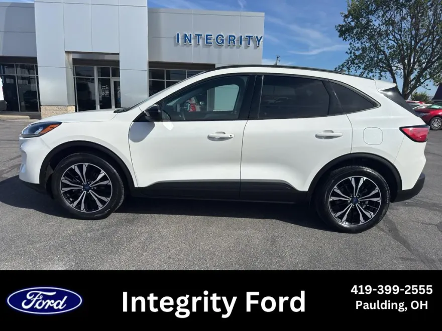 2022 Ford Escape SE photo 1