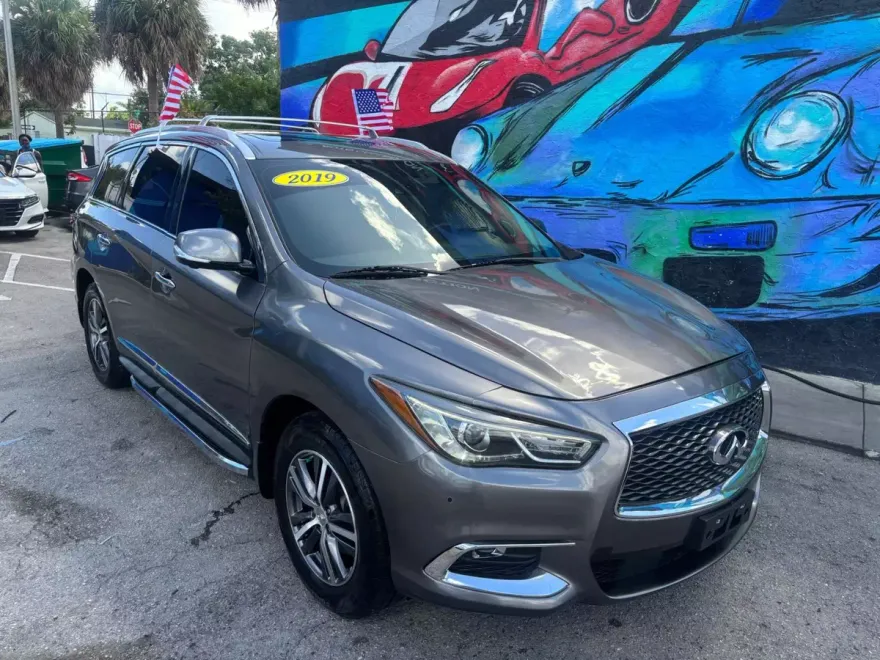 2019 Infiniti QX60 Luxe photo 1