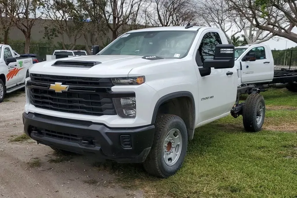 2025 Chevrolet Silverado 2500HD Work Truck photo 1