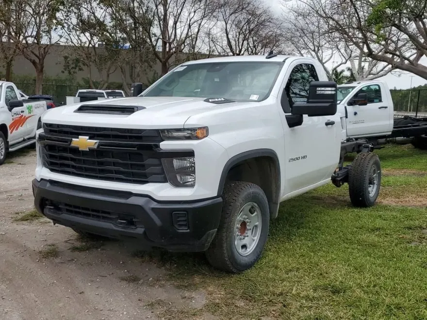 2025 Chevrolet Silverado 2500HD Work Truck photo 1