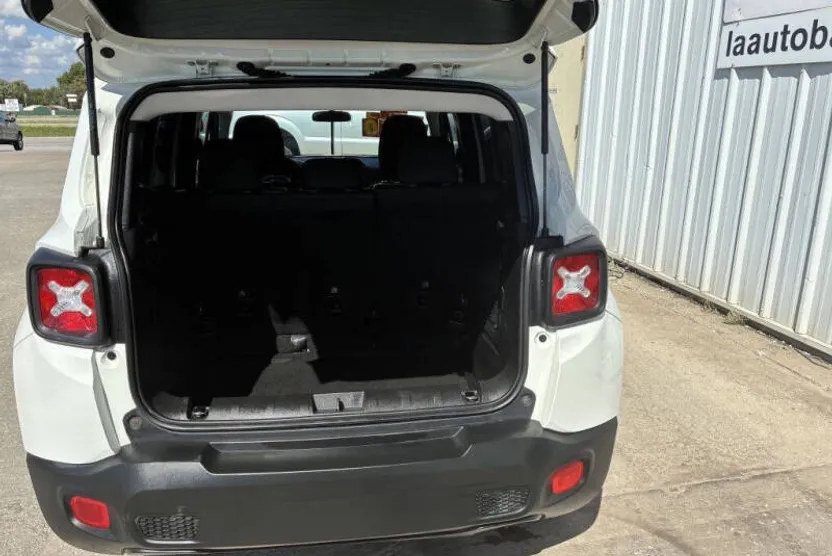 2017 Jeep Renegade Sport photo 1