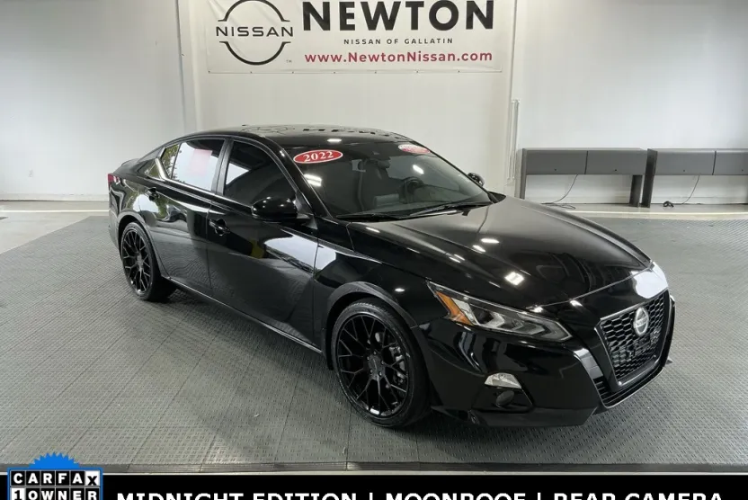 2022 Nissan Altima 2.5 SR photo 1