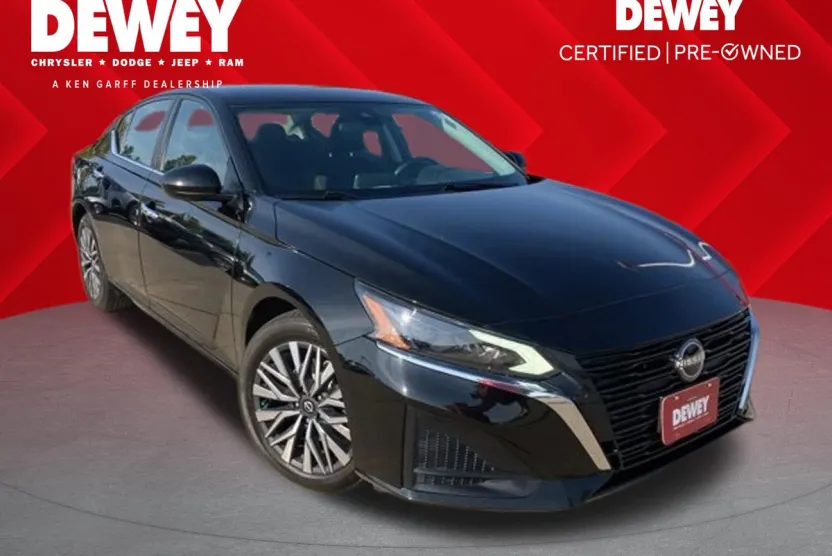 2023 Nissan Altima 2.5 SV photo 1