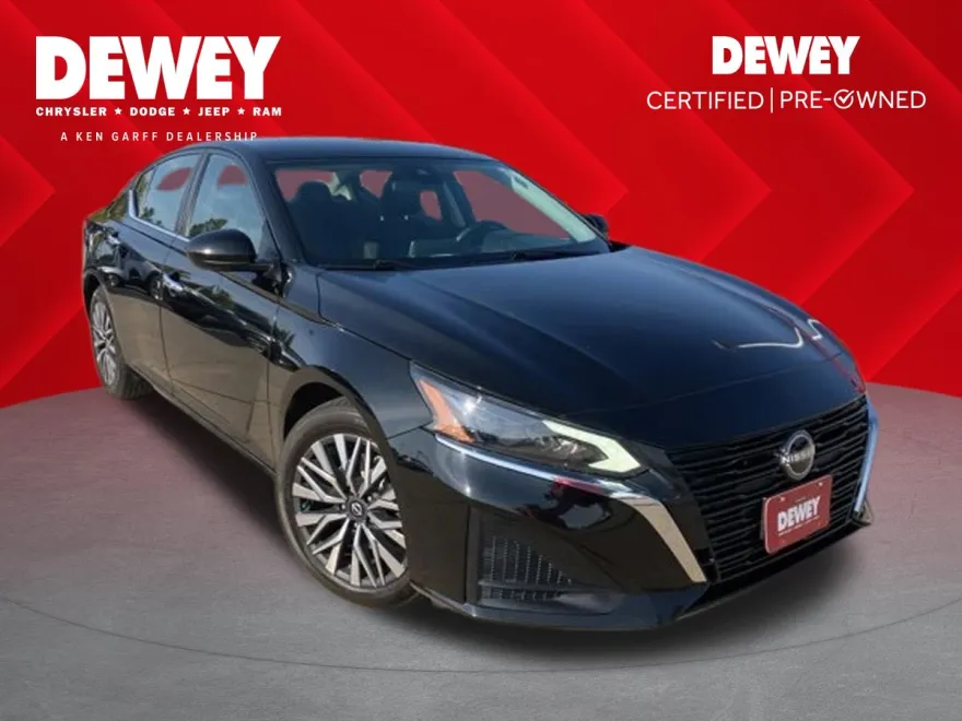 2023 Nissan Altima 2.5 SV photo 1