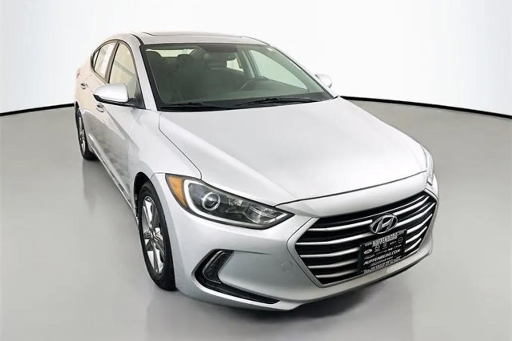 2017 Hyundai Elantra Value Edition photo 1