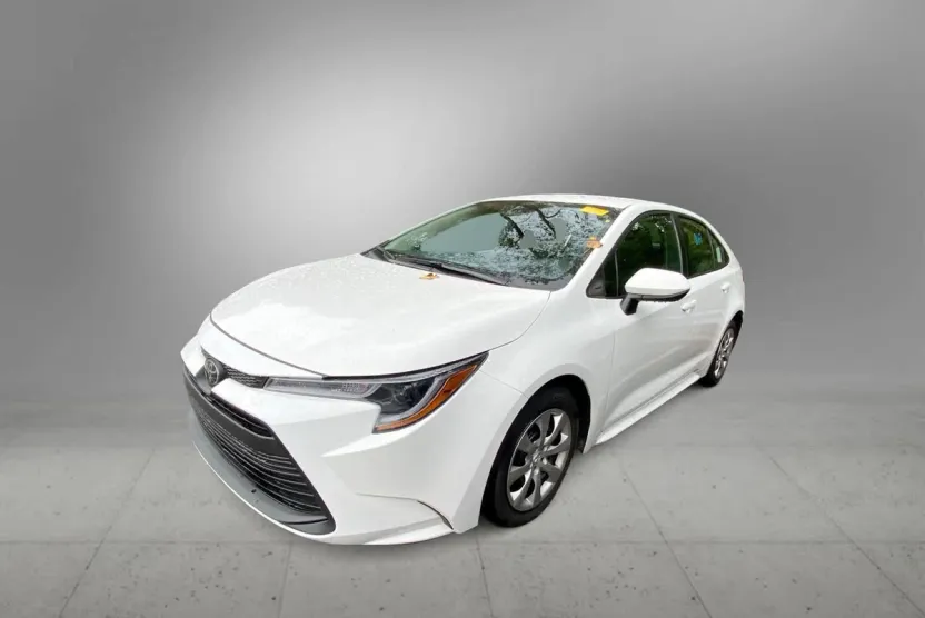 2024 Toyota Corolla LE photo 1