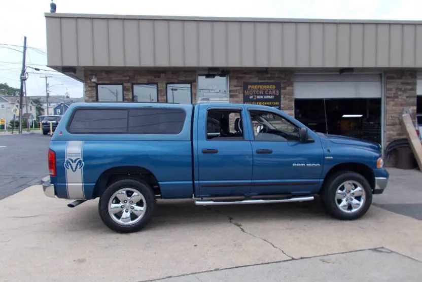 2005 Dodge Ram SLT photo 1