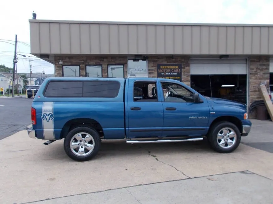 2005 Dodge Ram SLT photo 1