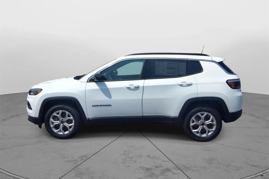 2025 Jeep Compass Latitude photo 1