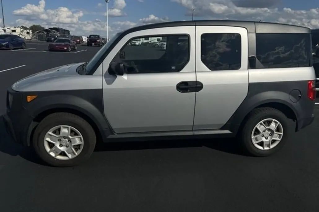2008 Honda Element LX photo 1