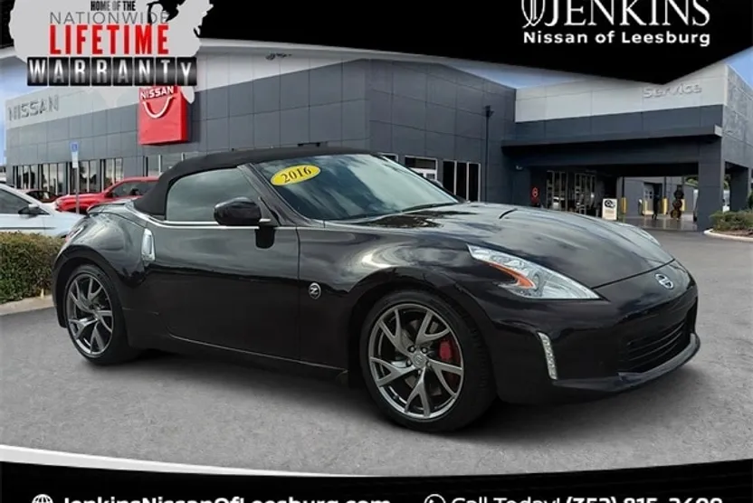 2016 Nissan 370Z Touring Sport photo 1