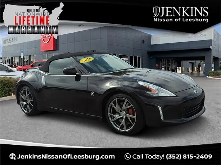 2016 Nissan 370Z Touring Sport photo 1