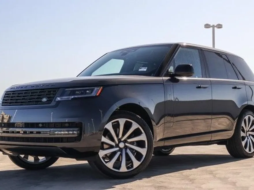 2025 Land Rover Range Rover SE photo 1