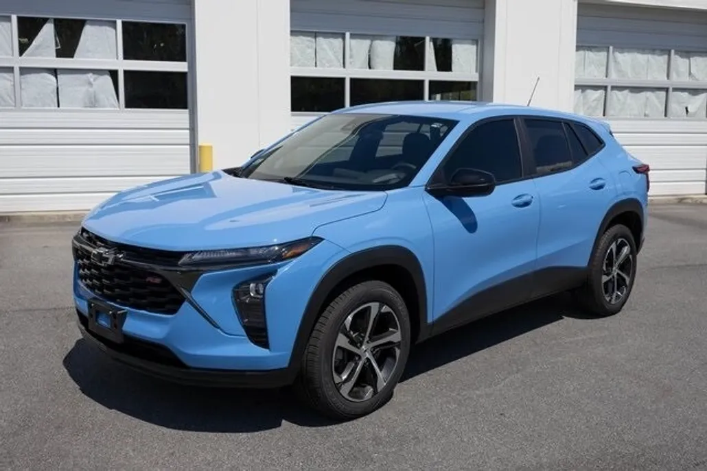 2024 Chevrolet Trax photo 1