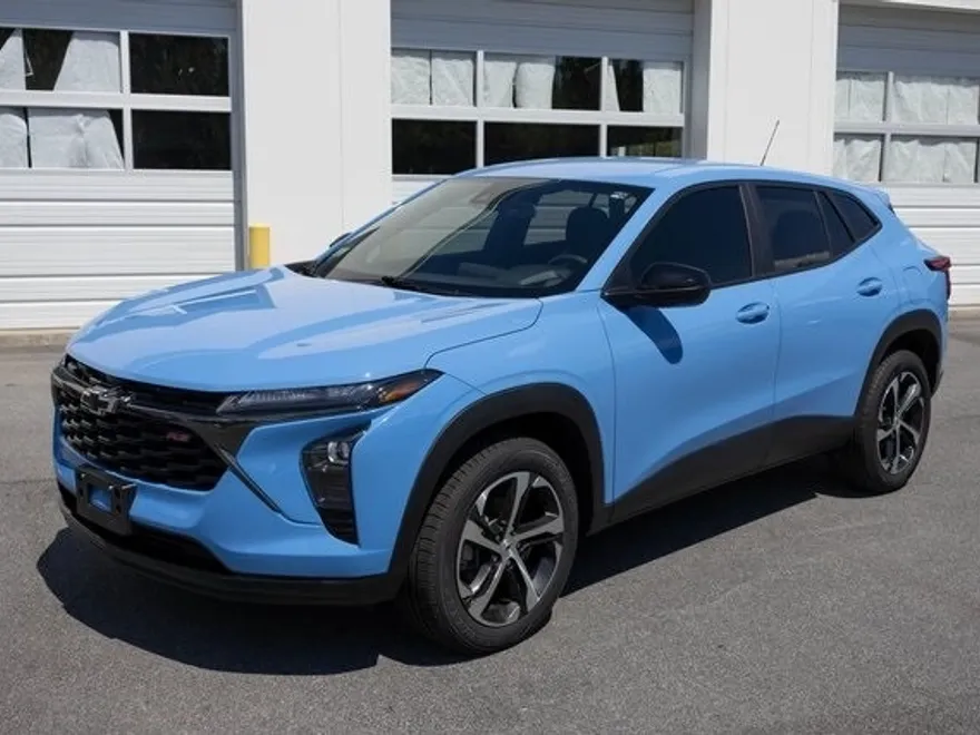 2024 Chevrolet Trax photo 1