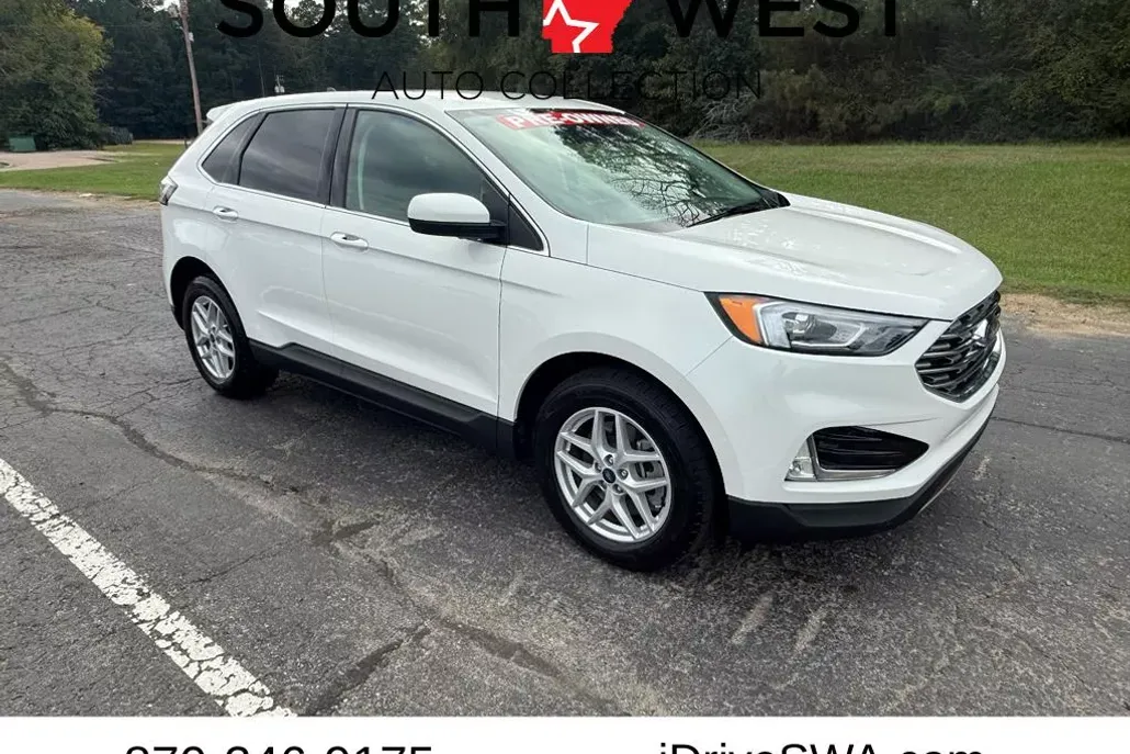2022 Ford Edge SEL photo 1