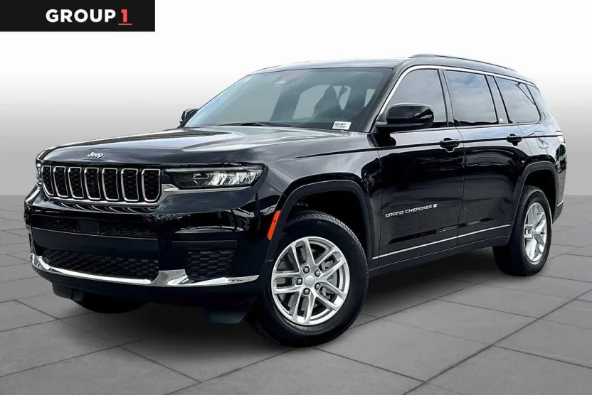 2025 Jeep Grand Cherokee Laredo photo 1