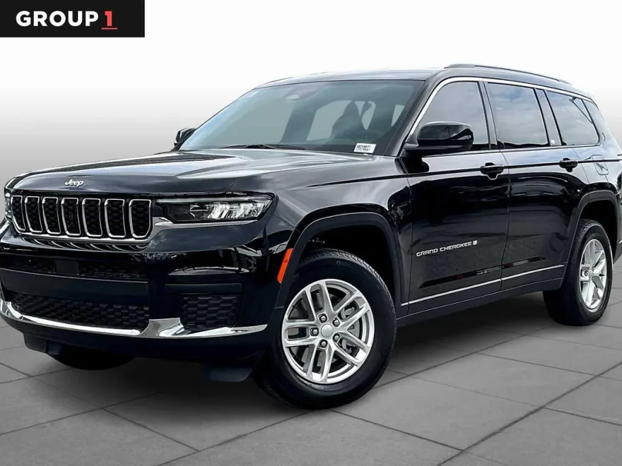 2025 Jeep Grand Cherokee Laredo photo 1