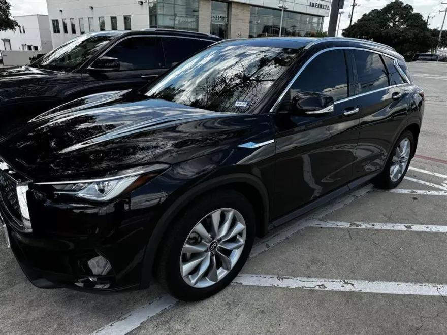2022 Infiniti QX50 Essential photo 1