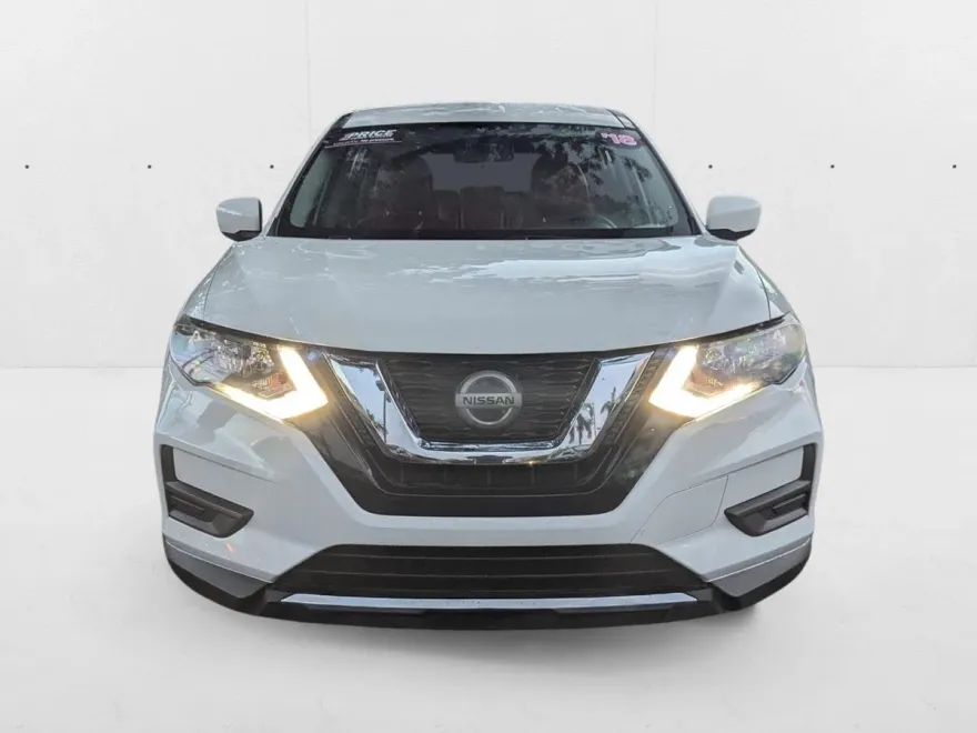 2018 Nissan Rogue S photo 1