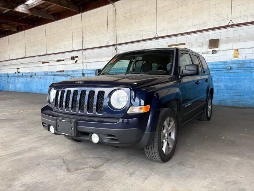2012 Jeep Patriot Latitude photo 1