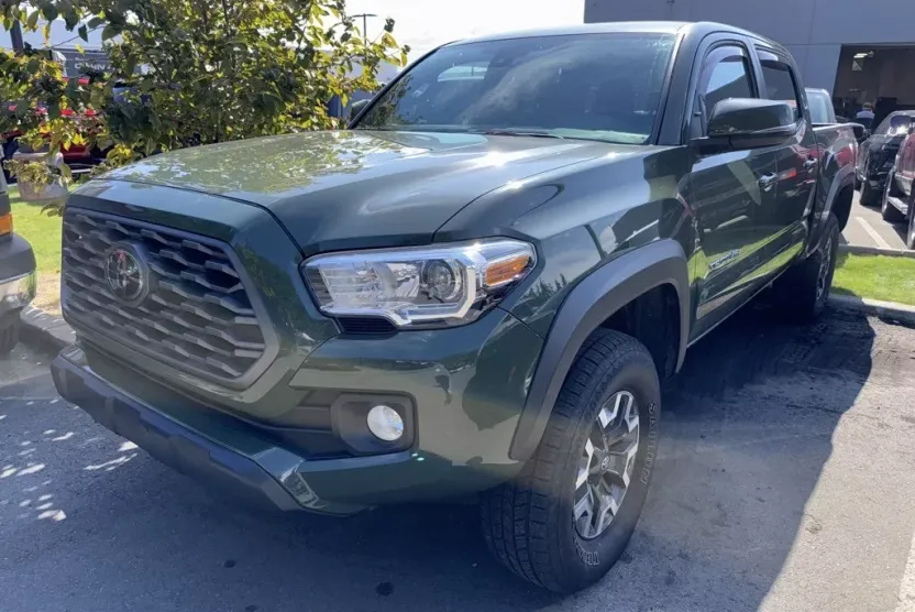 2021 Toyota Tacoma TRD Off-Road V6 photo 1
