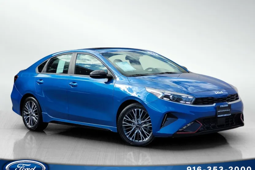 2023 Kia Forte GT-Line photo 1