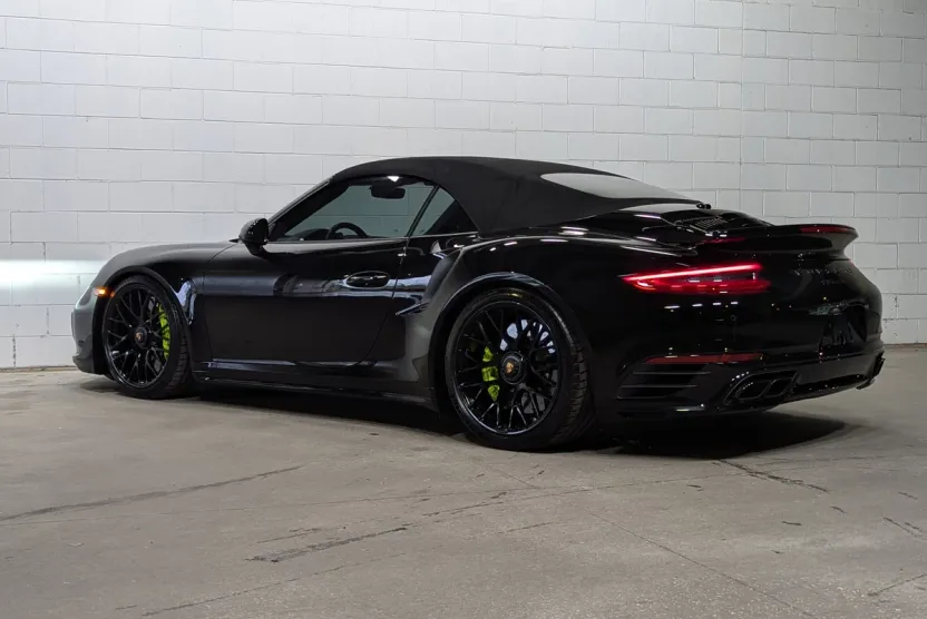 2019 Porsche 911 Turbo S photo 1